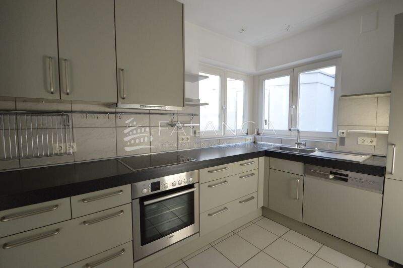 Doppelhaushälfte Budenheim - 6 Zimmer, 180 m&sup2;, 759.000&euro; | Angebot:25113974