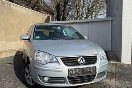 VW Polo 101.000 km 3.379 &euro; Aachen 52076