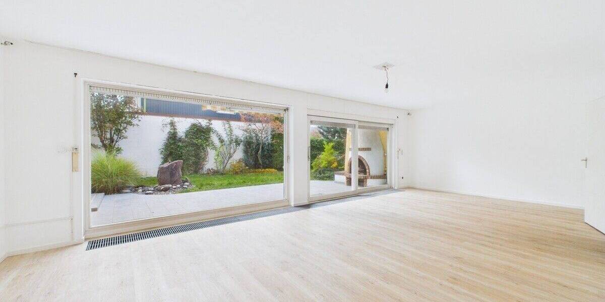 Attraktive Doppelhaushälfte mit großem Balkon, Garten und Terrasse in ruhiger Lage von Germering 4 zimmer