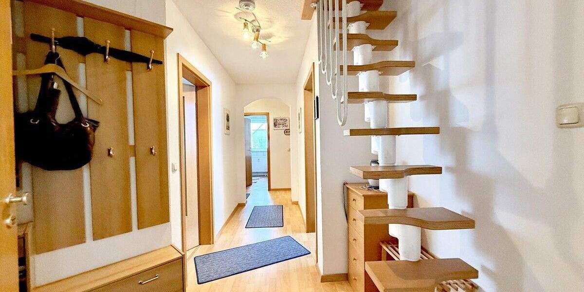 Etagenwohnung Wiesau - 6 Zimmer, 88 m&sup2;, 149.000&euro; | Angebot:25167413