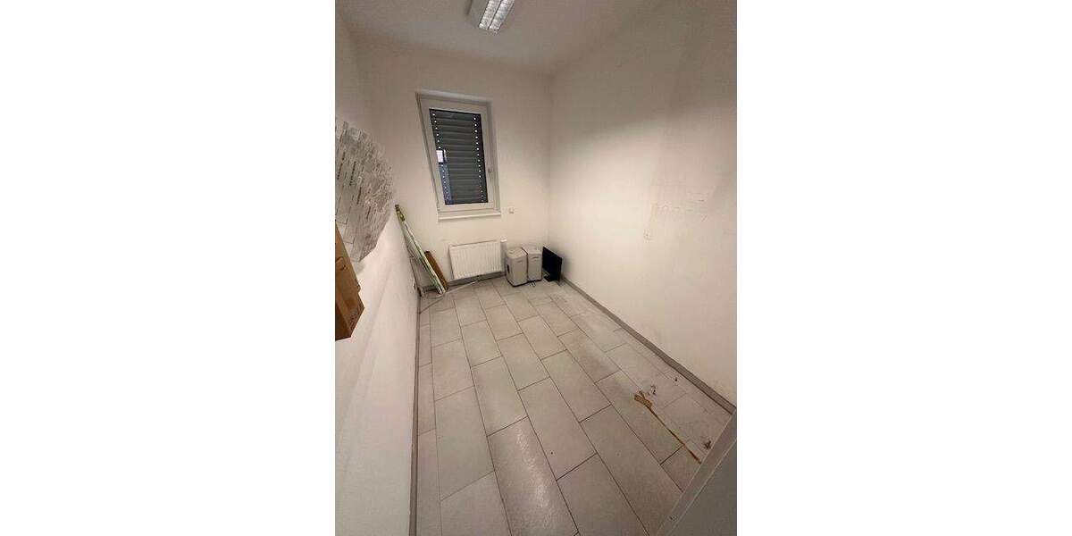 Gewerbeobjekt Buxtehude - 8 Zimmer, 187 m&sup2;, 2.400&euro; | Angebot:25745124
