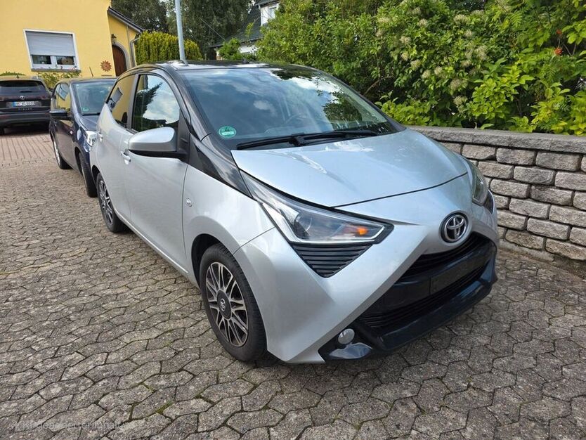 Aygo (X)