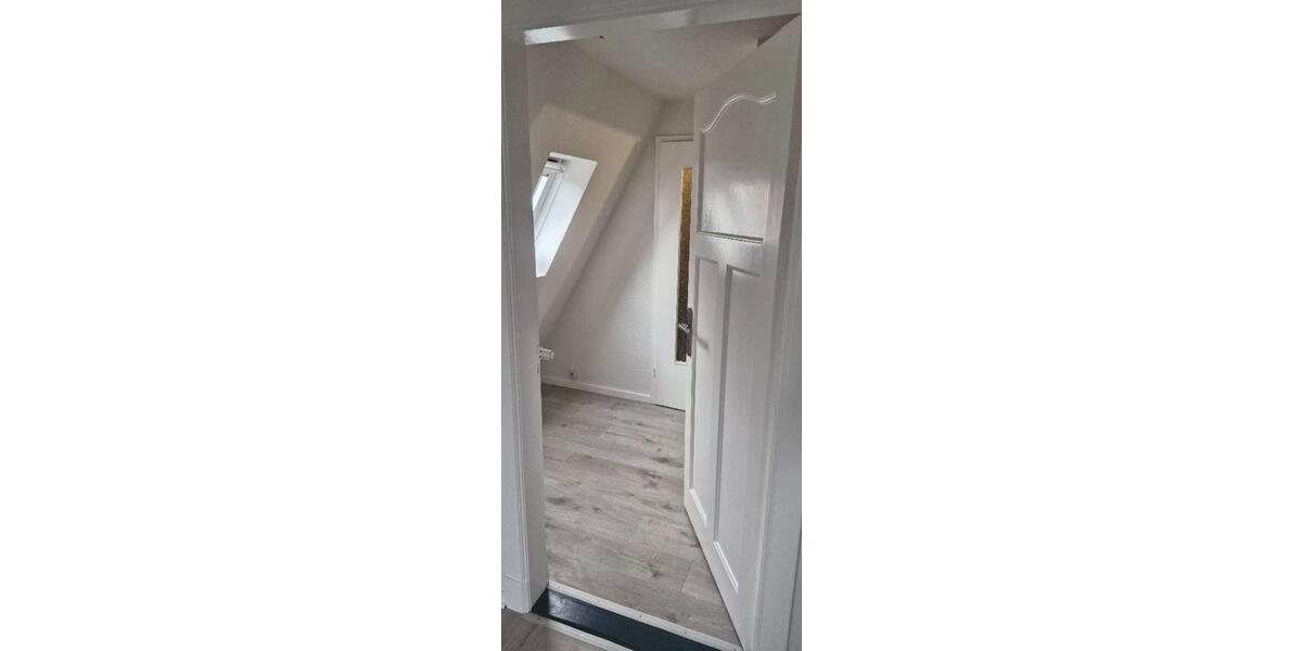 Dachgeschoßwohnung Husum - 2.5 Zimmer, 47 m&sup2;, 470&euro; | Angebot:25541028