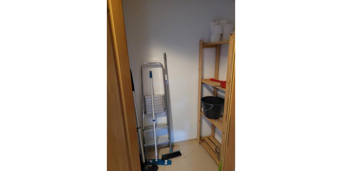 Dachgeschoßwohnung Duisburg Huckingen - 2.5 Zimmer, 50 m&sup2;, 115.000&euro; | Angebot:24755229