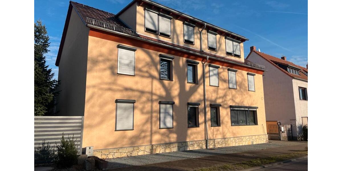 Privat Vorderh. 277 m² | Hinterh. 86,16 m² | Grdstk. 713 m² zimmer