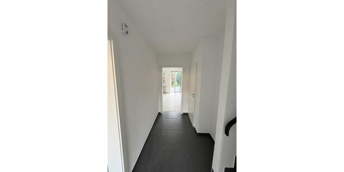Reihenhaus Zeven - 4 Zimmer, 95 m&sup2;, 1.050&euro; | Angebot:26295389