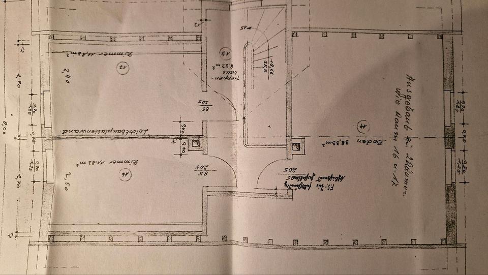 Großzügiges Ein bis Zweifamilienhaus in 37216 Dohrenbach 8 zimmer