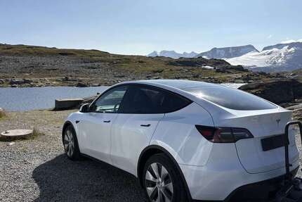 Tesla Model Y 21.000 km 39.500 &euro; München 80807