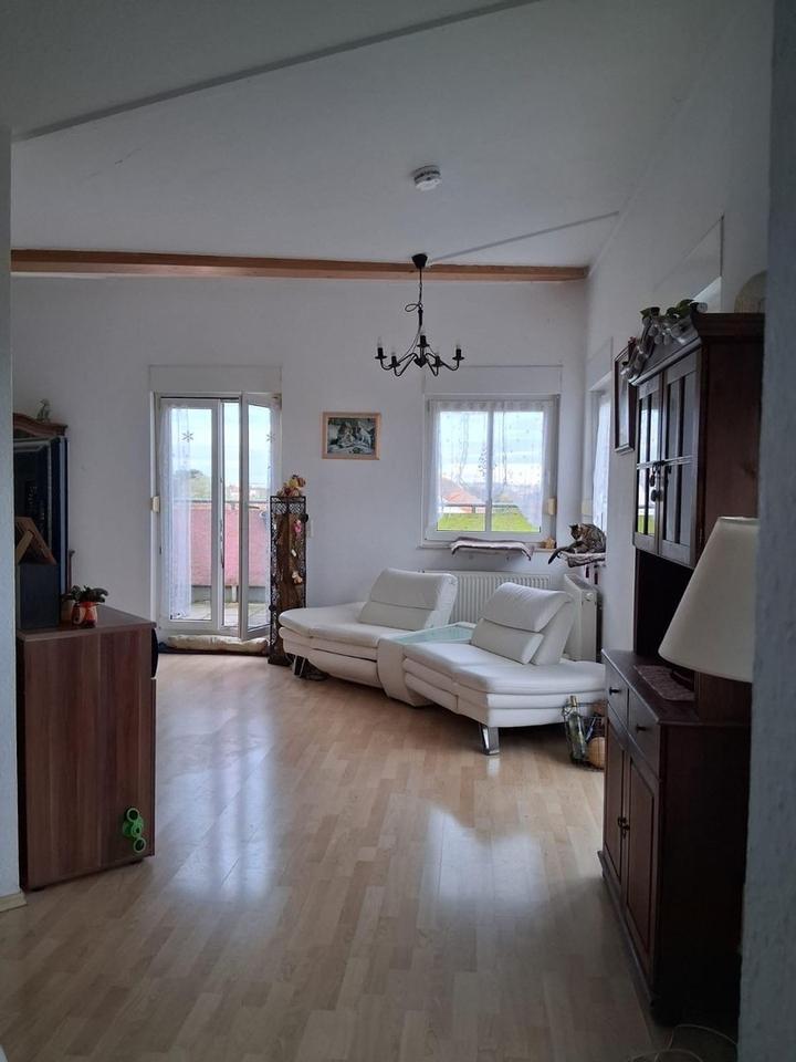 2 Zimmer Wohnung in Hönow Hoppegarten bei Berlin mit großer Dachterrasse EBK Tiefgarage zimmer