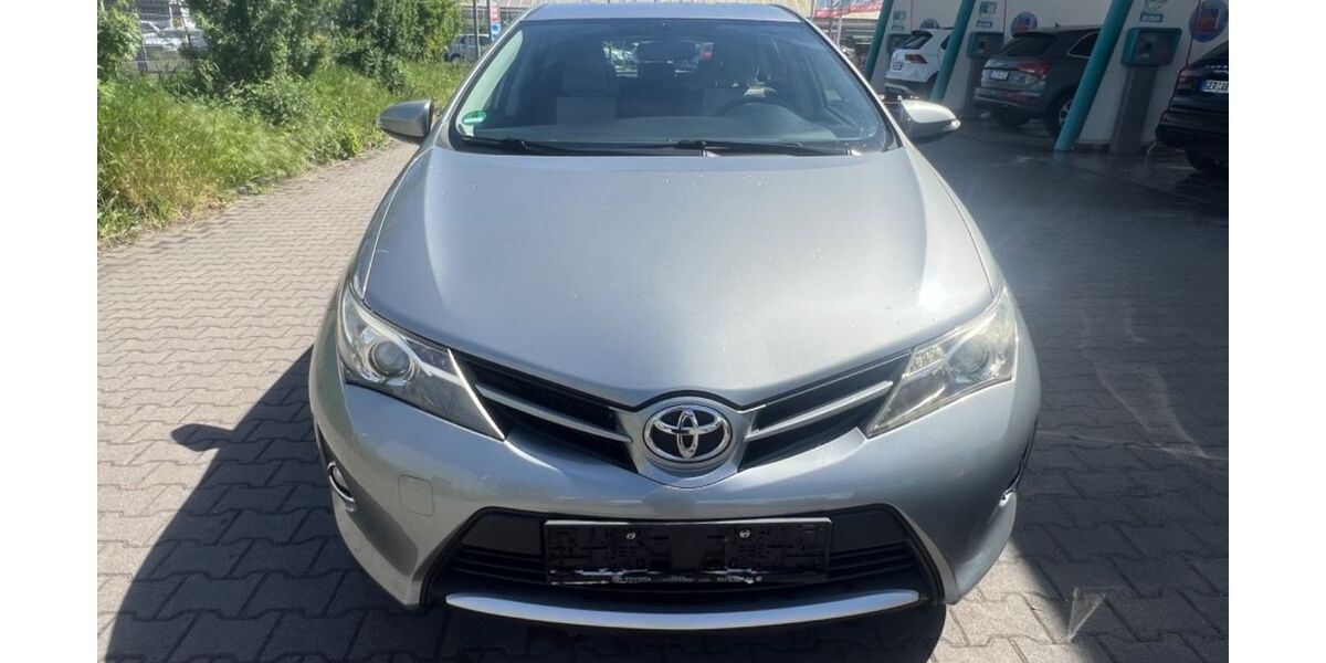 Toyota Auris 160.800 km 6.299 &euro; Germersheim 76726