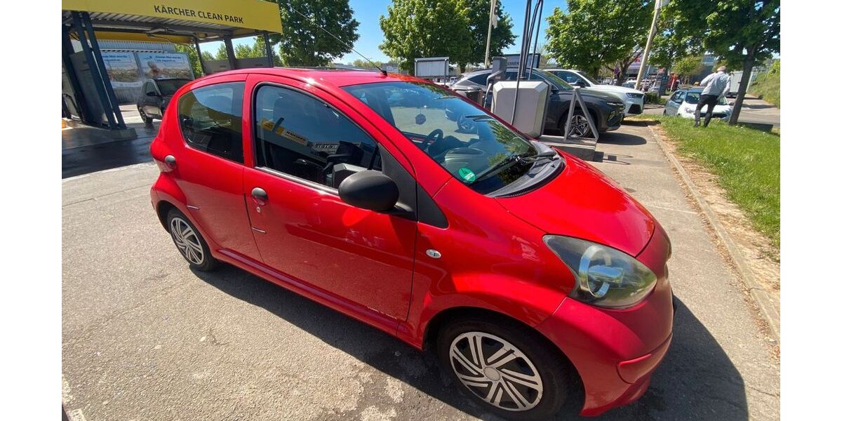Toyota Aygo (X) 116.340 km 3.300 &euro; Wendlingen am Neckar 73240