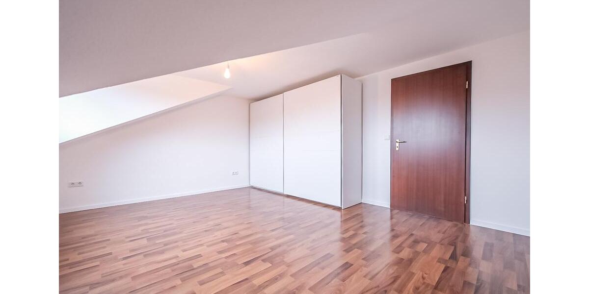 Dachgeschoßwohnung Nürnberg Eibach - 2.5 Zimmer, 58 m&sup2;, 650&euro; | Angebot:25451170