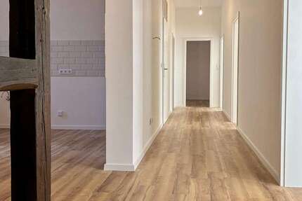Wohnung Braunschweig Innenstadt - 5 Zimmer, 141 m&sup2;, 1.900&euro; | Angebot:27032140