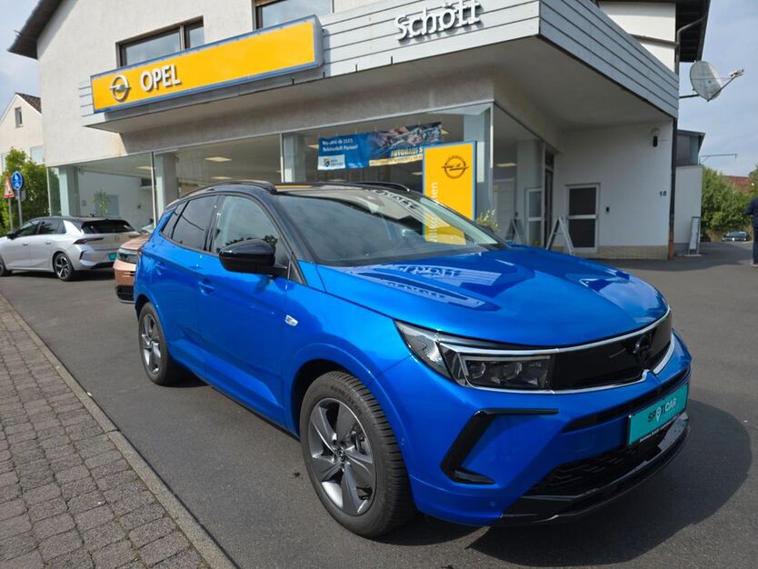 Opel Grandland (X) 11.715 km 32.980 € Lauterbach 36341
