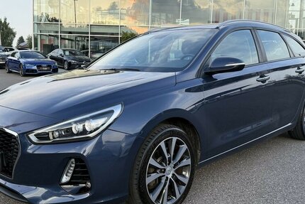 Hyundai i30 1.6 CRDI/AUTOMATIK/KAMERA/NAVI/PARKSENSOR 104.841 km 12.900 € Villingen-Schwenningen 78054