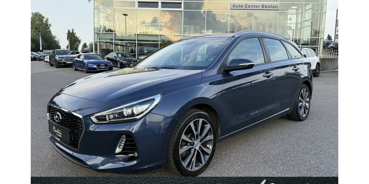 Hyundai i30 1.6 CRDI/AUTOMATIK/KAMERA/NAVI/PARKSENSOR 104.841 km 12.900 € Villingen-Schwenningen 78054