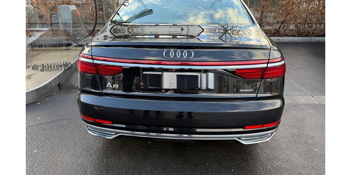 Audi A8 180.000 km 36.999 &euro; Büdingen 63654