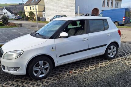 Skoda Fabia 100.000 km 4.900 &euro; Morscheid 54317