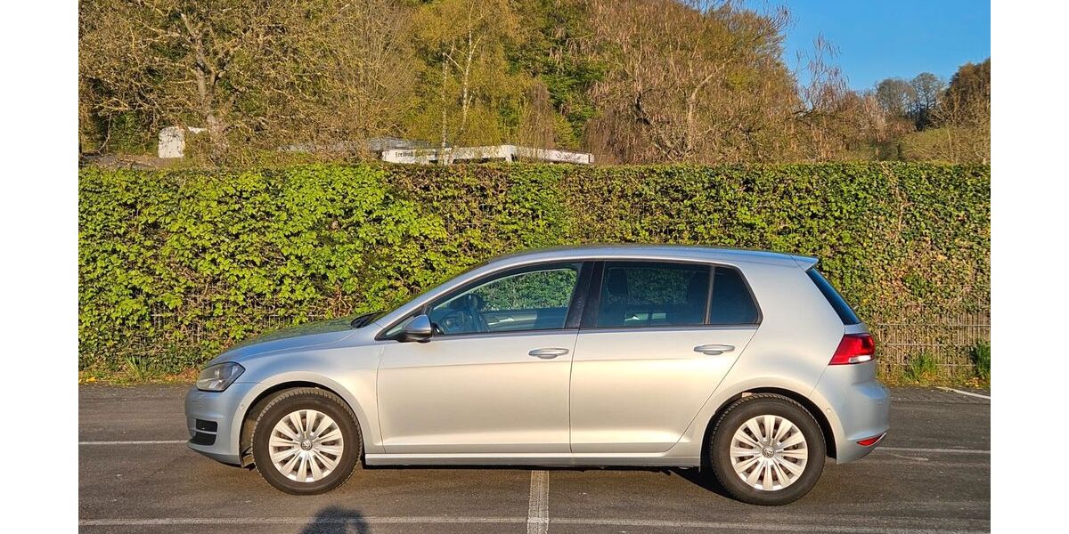 VW Golf 135.000 km 7.700 &euro; Rösrath 51503