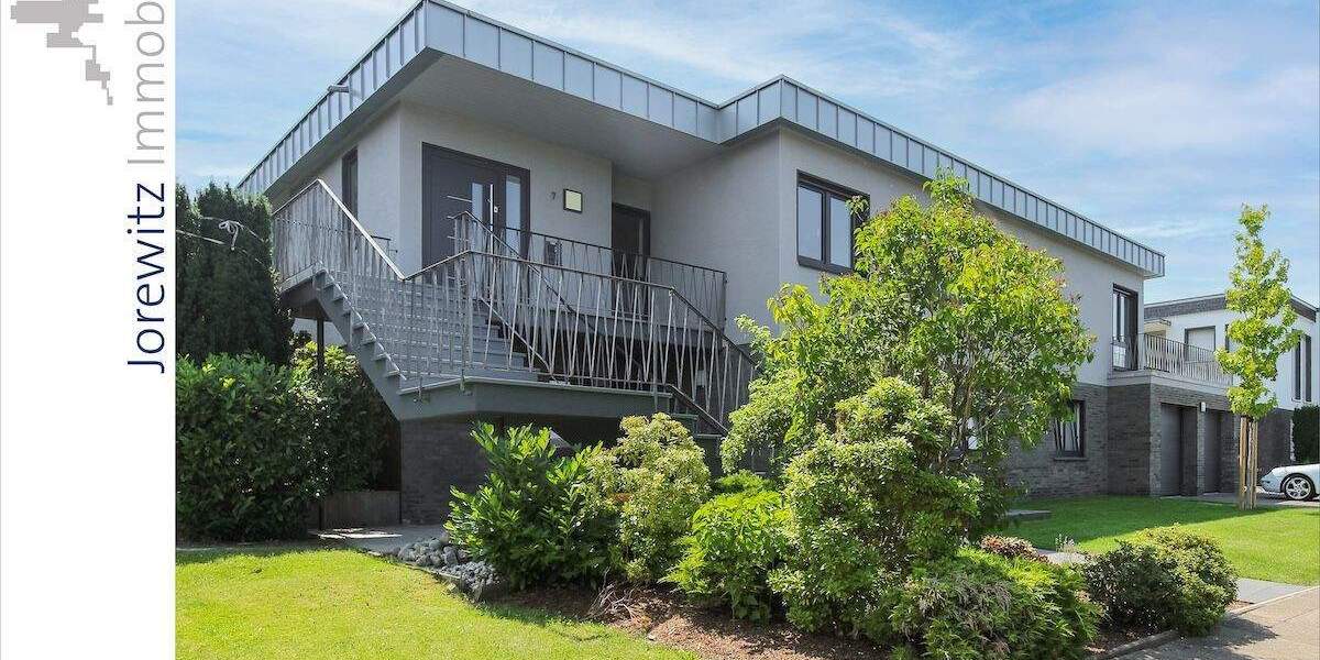 Top-Lage Sieker-Schweiz: Bungalow mit Einliegerwohnung, Doppelgarage und schönem Gartengrundstück 7 zimmer