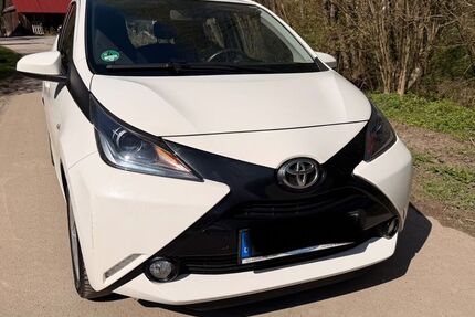 Toyota Aygo (X) 78.000 km 6.400 &euro; Michelfeld 74545