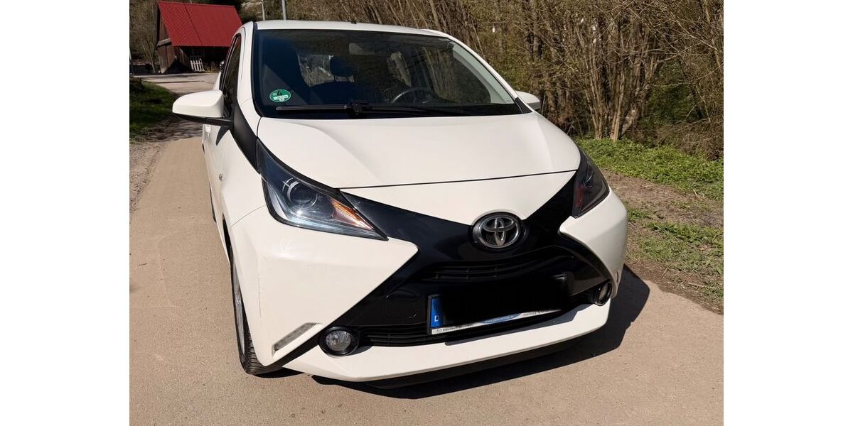 Toyota Aygo (X) 78.000 km 6.400 &euro; Michelfeld 74545