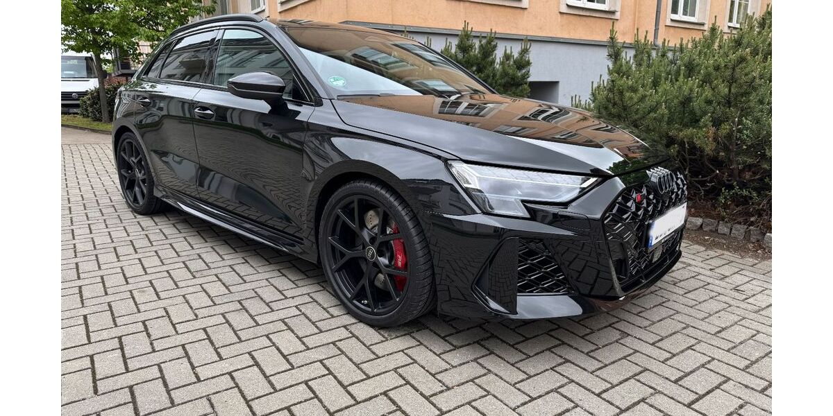 Audi RS3 3.000 km 77.777 &euro; Dresden 01159
