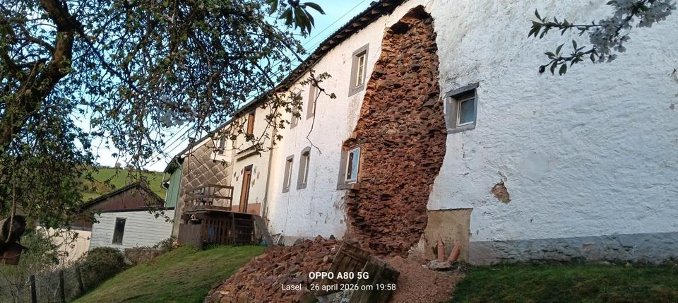 Bauernhaus, Landhaus Lasel - 8 Zimmer, 130 m&sup2;, 99.000&euro; | Angebot:26448254