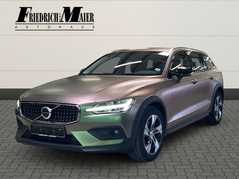 Volvo V60 Cross Country 59.500 km 37.690 € Fulda 36043