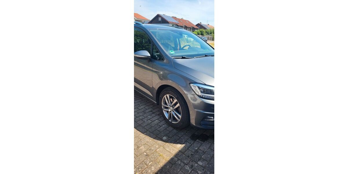 VW Touran 220.045 km 12.450 &euro; Töging a. Inn 84513