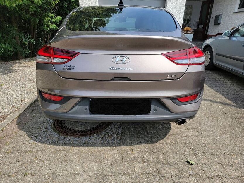 i30