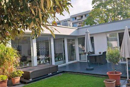 Atriumbungalow mit toller Ausstattung 6 zimmer