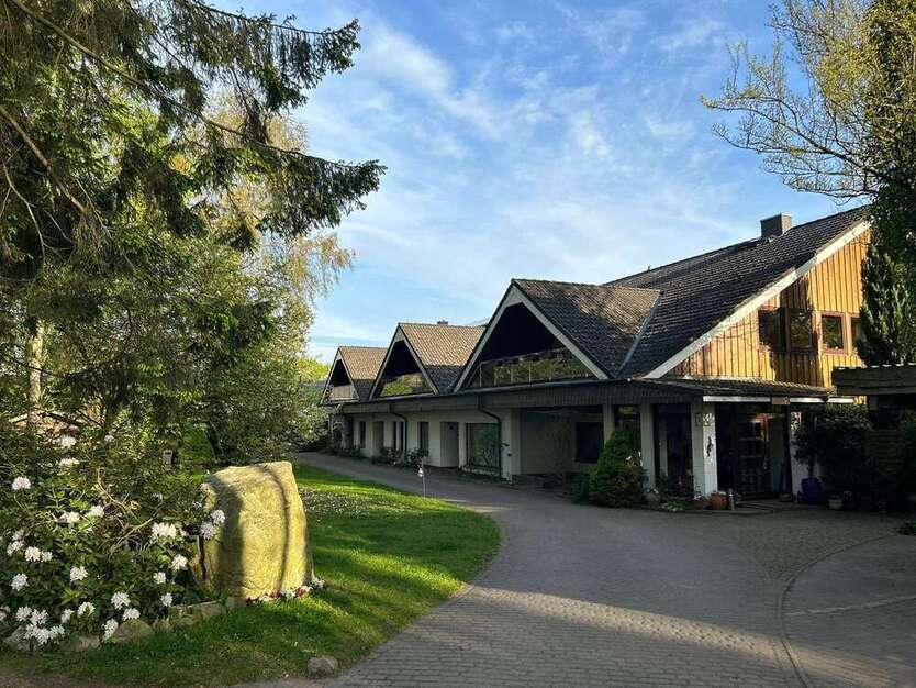 Wohnung zum Kaufen in Elmenhorst 288.000 € 160 m²