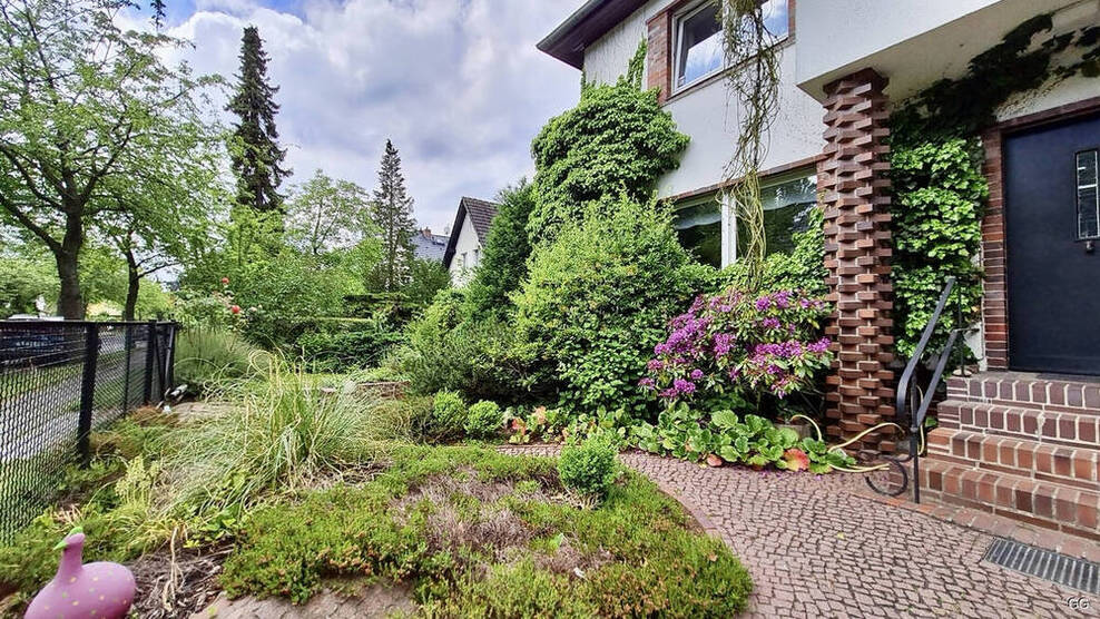Eigener Garten, tolles Haus in Zehlendorf - möbliert -befristet zu mieten 4 zimmer