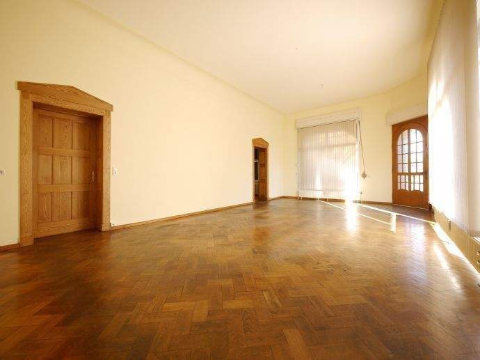 Gewerbeobjekt Weimar Nordvorstadt - 5 Zimmer, 155 m&sup2;, 935&euro; | Angebot:25210070