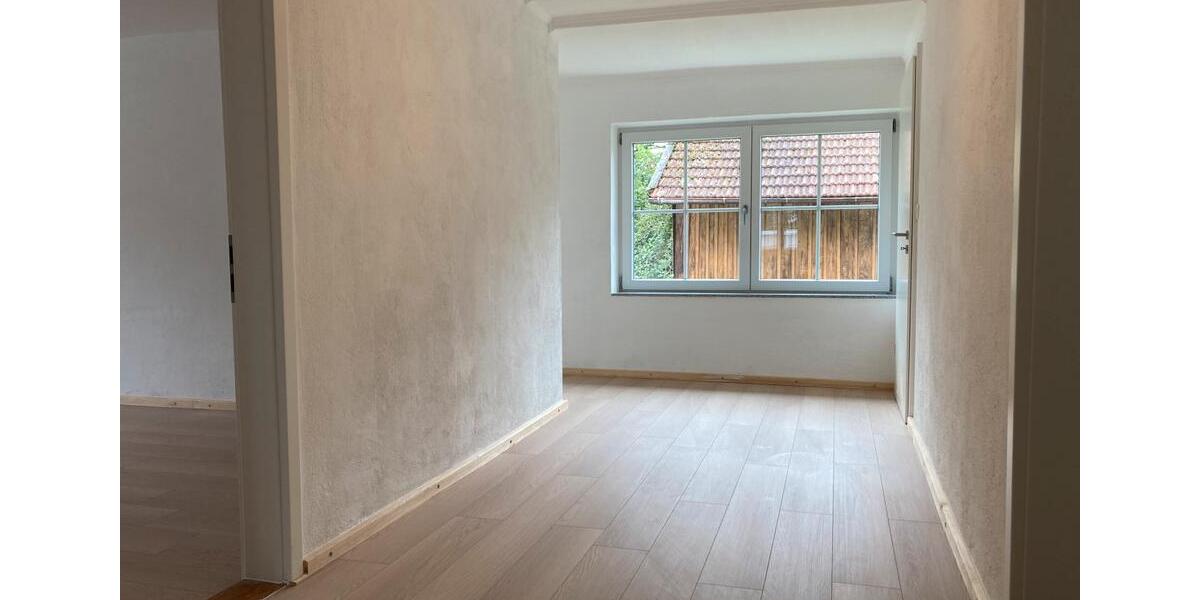 Einfamilienhaus Tittling - 5.5 Zimmer, 164 m&sup2;, 1.300&euro; | Angebot:24820200