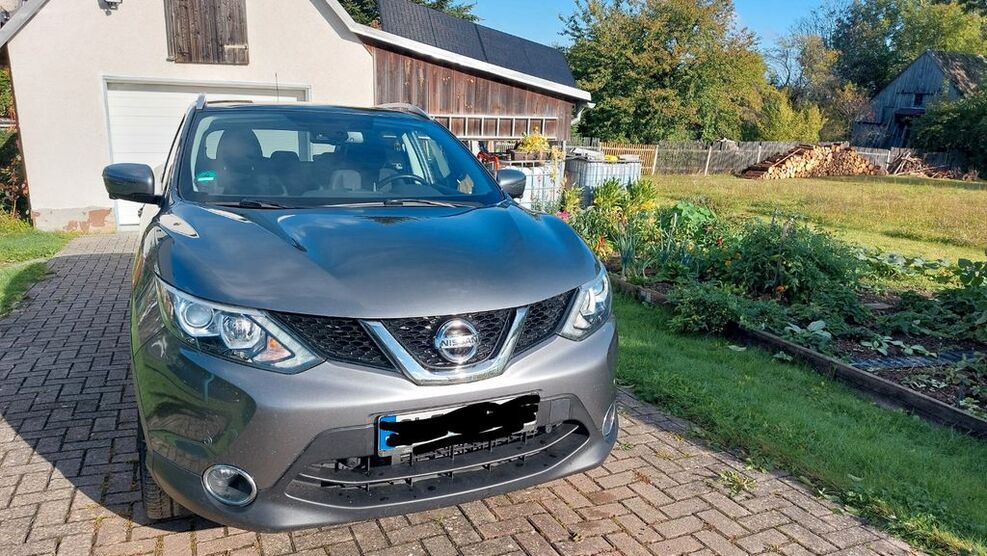 Nissan Qashqai 121.200 km 10.900 € Drognitz 07338