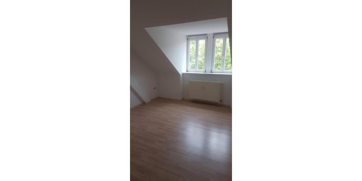 Dachgeschoßwohnung Eisleben (Lutherstadt) - 3 Zimmer, 70 m&sup2;, 385&euro; | Angebot:26531464