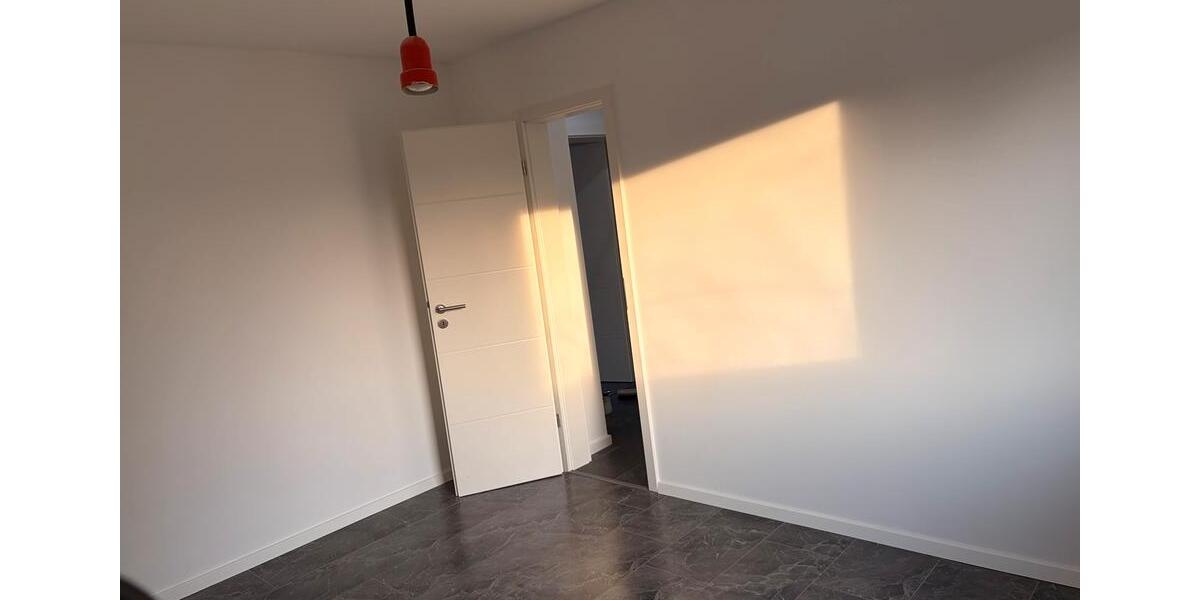 Sanierte Haushälfte mit Garten zu vermieten 3 zimmer