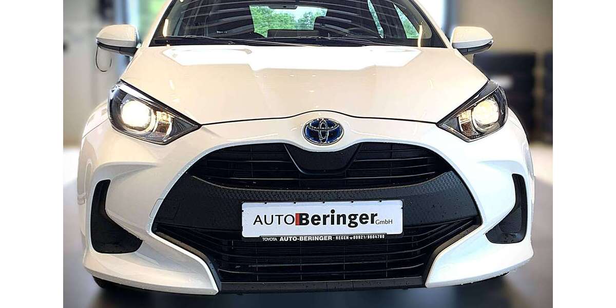 Toyota Yaris 12.200 km 18.500 &euro; Regen 94209