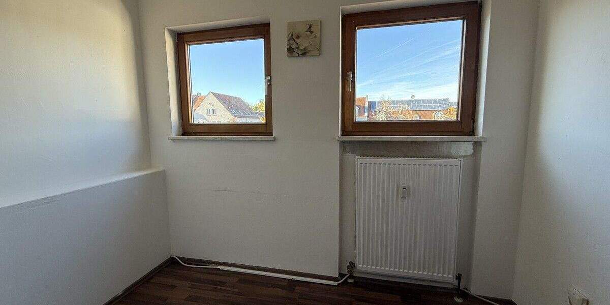 Etagenwohnung Nittendorf - 5 Zimmer, 112 m&sup2;, 299.000&euro; | Angebot:23972758