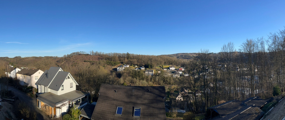 Exklusive Dachgeschosswohung mit Loggia zum Erstbezug zimmer