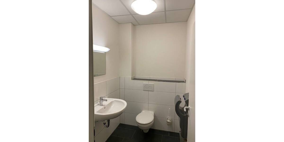 Gewerbeobjekt Nürnberg Röthenbach bei St Wolfgang - 2.750&euro; | Angebot:26499897