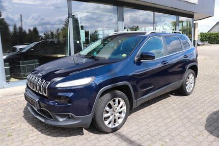 Jeep Cherokee 180.000 km 12.500 &euro; Zahna-Elster 06895