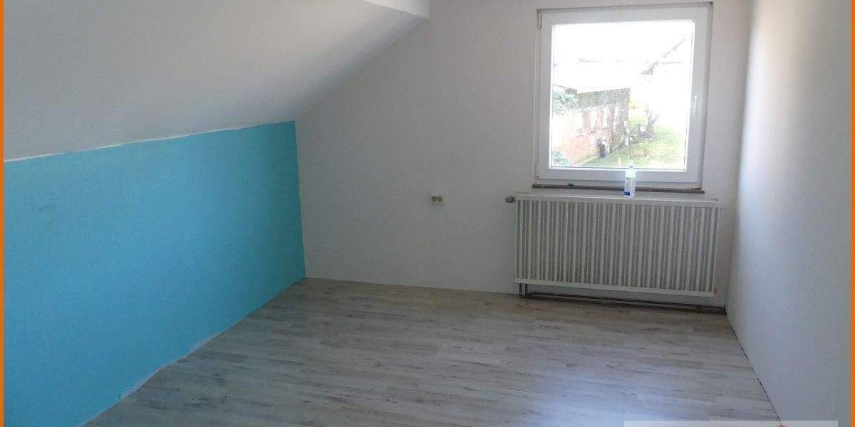 Einfamilienhaus Steinau an der Straße / Neustall Ulmbach - 8 Zimmer, 288 m&sup2;, 180.000&euro; | Angebot:25746838