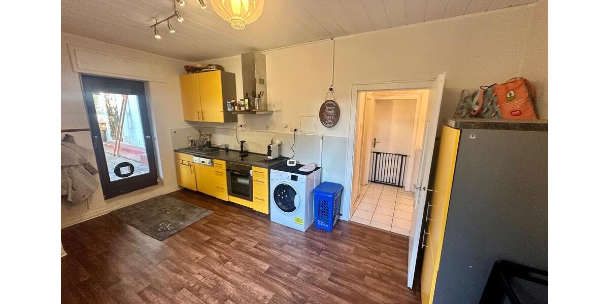 Rodenhof 4-5 Zimmer Altbau Wohnung mit Garten Terrasse WG möglich 5 zimmer