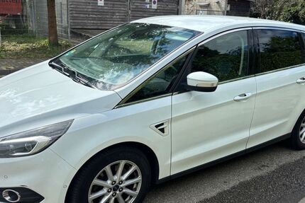 Ford S-Max 246.000 km 7.900 € Lahr 77933