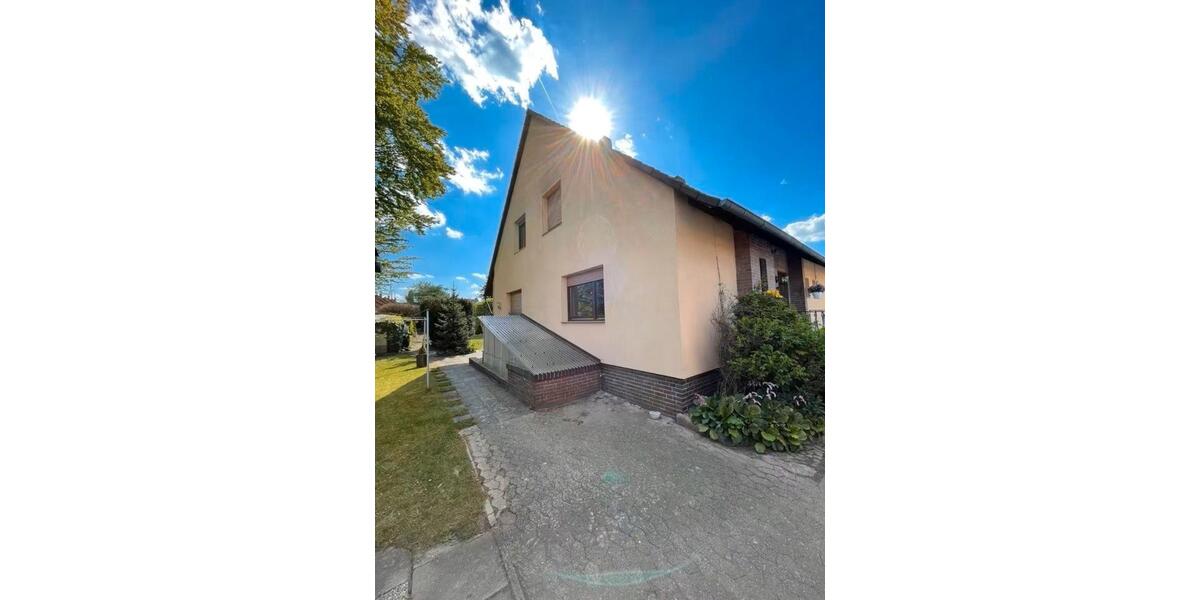 Einfamilienhaus Uetze - 7 Zimmer, 210 m&sup2;, 415.000&euro; | Angebot:26019558