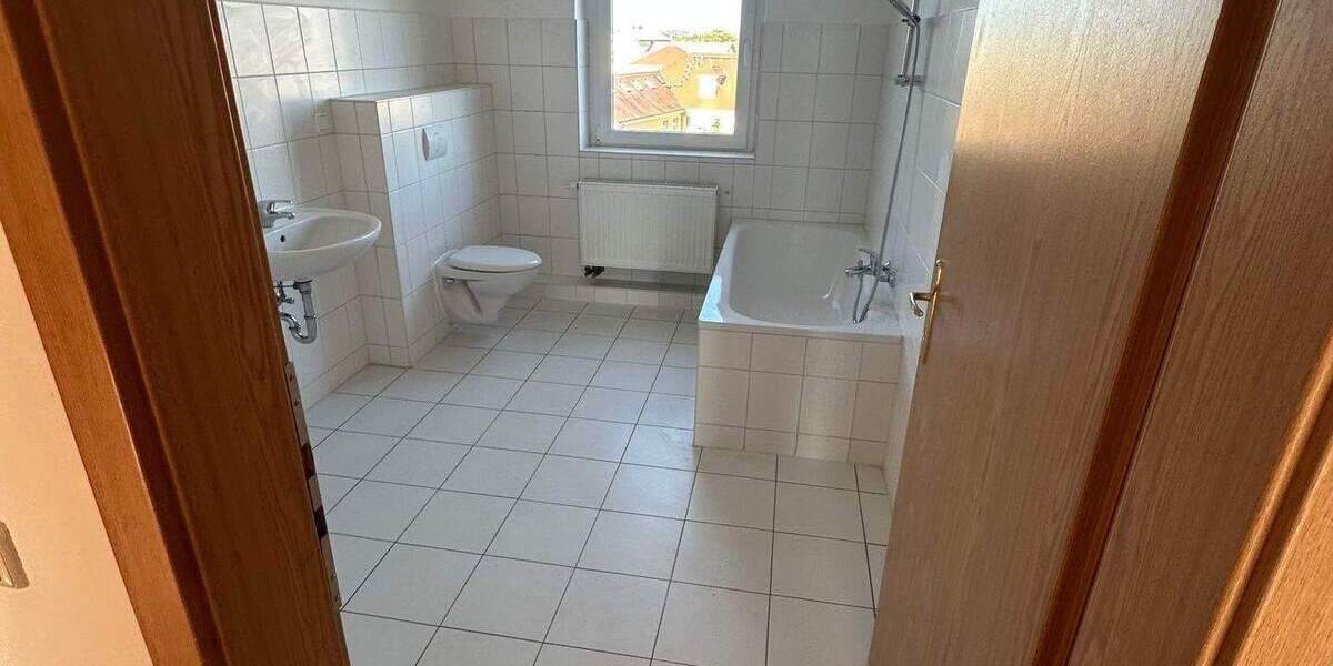 Etagenwohnung Weißenfels - 2 Zimmer, 54 m&sup2;, 325&euro; | Angebot:24990523