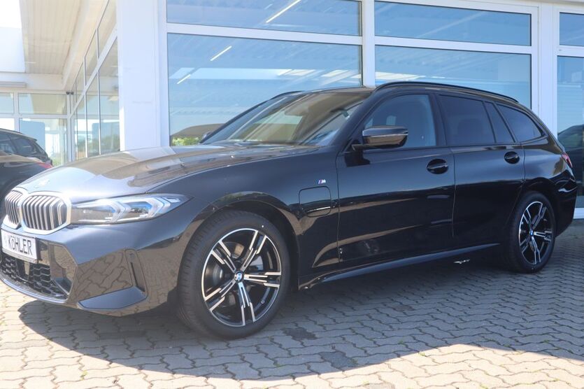 BMW 330 1.025 km 62.990 € Karlstadt 97753